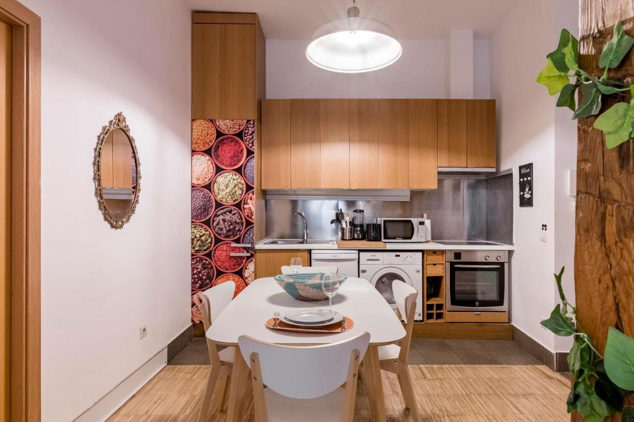 Plaza Mayor Apartment Madrid Bagian luar foto